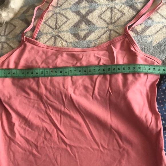 Two tanks together UNIQLO + VS - Picture 3 of 8